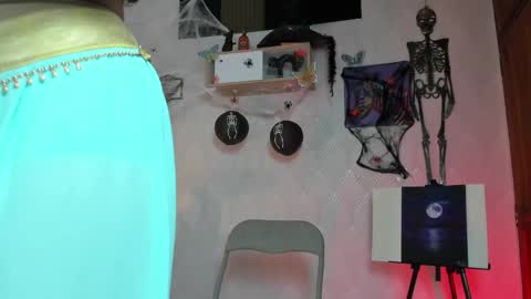 Alaia online show from October 18, 10:58 pm