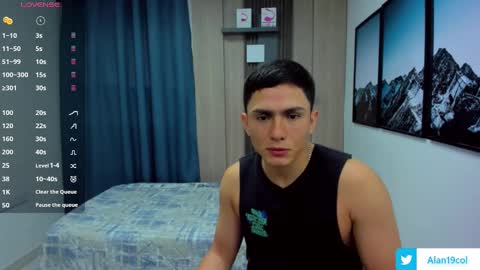 Snapshot of alan_nd_kevin chatting on March 8, 11:37 am Alan  Kevin can we reach 100 thumbs up please guys  online show from March 8, 11:37 am