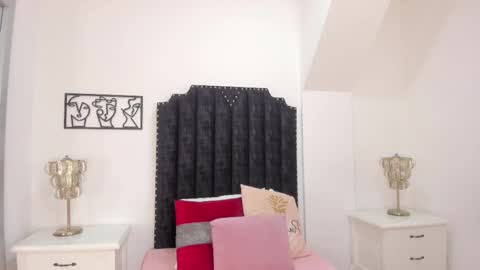 alana_2916 online show from March 10, 6:23 pm