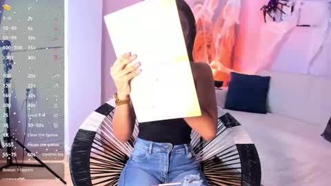 Alana online show from October 31, 1:33 pm