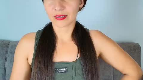 alana_pink95 online show from November 13, 7:05 pm