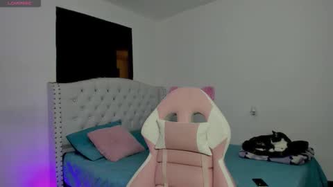 Alana. online show from December 14, 4:08 am