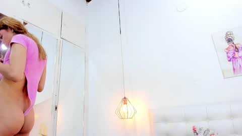 alanna_miaw online show from April 21, 1:07 pm