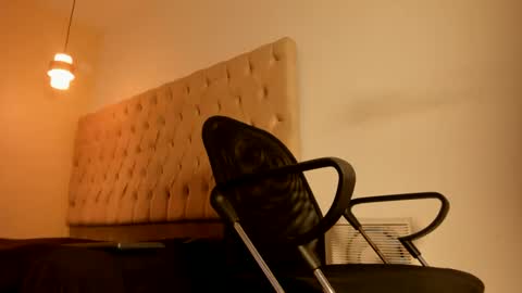 alantrickz365 online show from September 16, 4:26 am