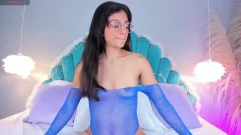 Alassia Hocthner online show from December 18, 12:11 pm