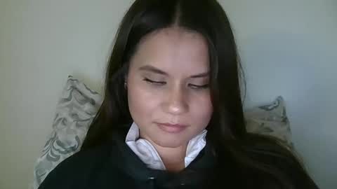 alba_toro535670 online show from March 11, 9:15 pm