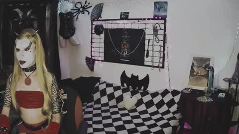 Mistic witch online show from February 24, 8:25 pm