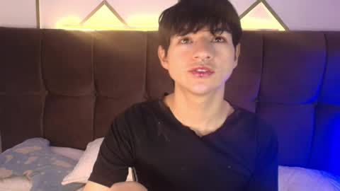 ale_aurarashi online show from April 12, 2:43 pm