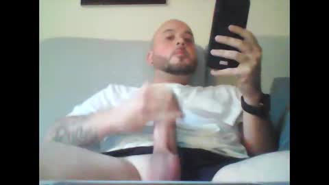 Snapshot of aleeexxxx4u chatting on October 21, 7:57 am aleeexxxx4u online show from October 21, 7:57 am