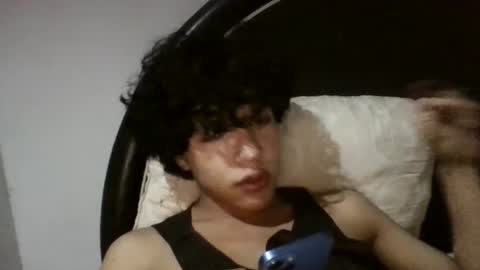 alefemboy8117 online show from July 25, 5:38 am