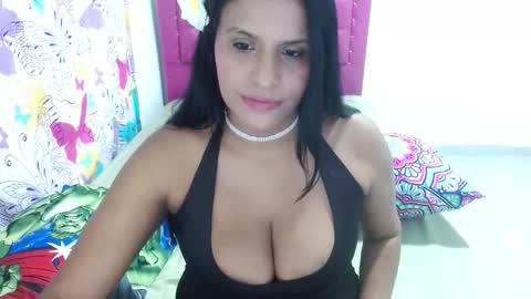 Alejandra --independent model online show from September 27, 9:18 am
