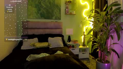 Aleja Queen online show from April 7, 11:40 pm