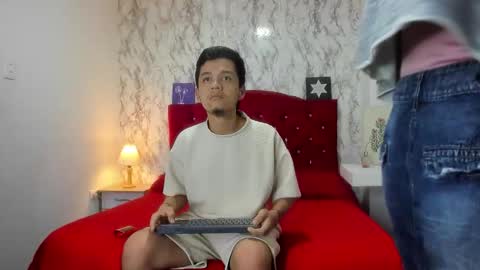 ALEJANDRA JAMES online show from April 2, 7:37 am