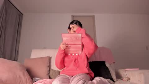 alejandraaa_ online show from January 6, 2:04 am