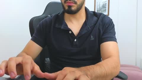 Snapshot of alejandroo_7 chatting on February 5, 7:53 pm alejandroo_7 online show from February 5, 7:53 pm