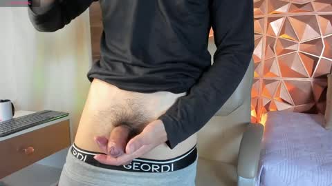 Alejo  online show from March 31, 4:57 am