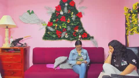 zoe and Kataleya online show from December 19, 3:18 pm