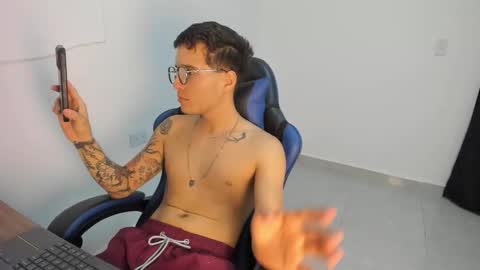 alejo18c online show from February 9, 2:37 am