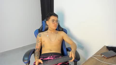 alejo18c online show from February 5, 10:19 am