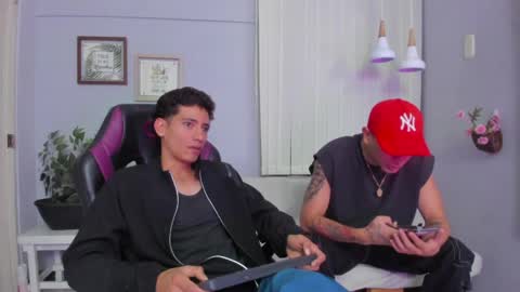 alejo_exotic online show from May 31, 2:27 pm
