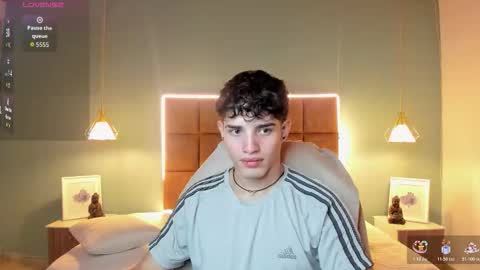 ALejoo Saenz online show from November 25, 8:02 am