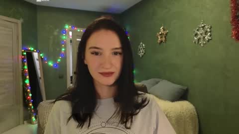 Alena online show from December 7, 4:31 pm