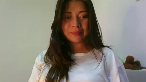 QUEEN OFF MILk  IM BACK  15 NOV online show from January 19, 12:09 am