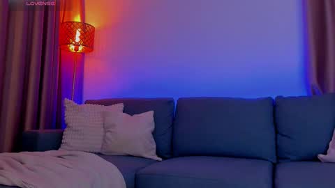 AlessandraCrystal online show from December 17, 5:30 pm