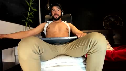 ALESSANDRO  WYE online show from March 7, 7:08 am