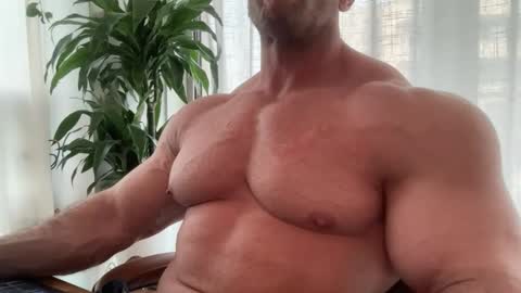 Alessandrobuilder online show from March 6, 3:33 pm