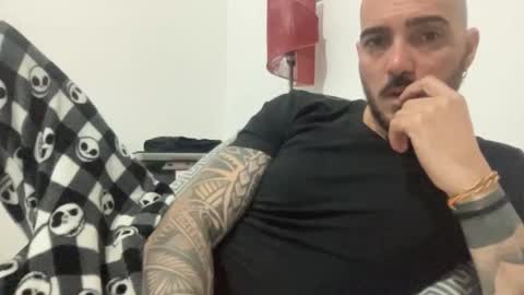 alessandromori91 online show from December 15, 10:17 pm