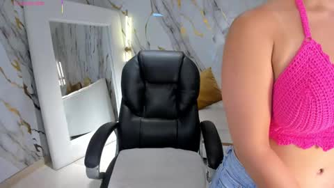 ALESSA ROMERO  online show from September 11, 8:10 pm