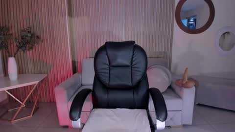 ALESSA ROMERO  online show from November 12, 12:46 am