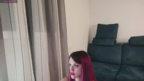 alessia_bloom_ online show from April 14, 7:50 pm