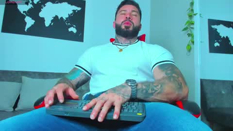 Aless Rose online show from April 14, 8:01 pm