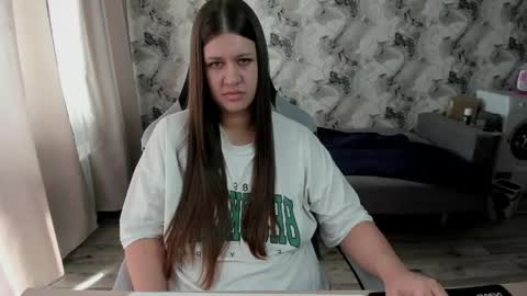 Aletta Oushen online show from April 22, 10:11 am