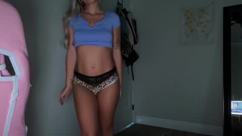 alex  online show from November 22, 10:29 pm