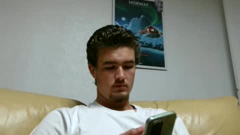 Alex83530 online show from January 1, 5:44 pm