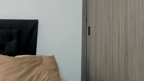 alex_connorr online show from January 28, 2:31 pm