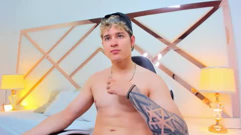 Alex  online show from April 8, 8:01 pm