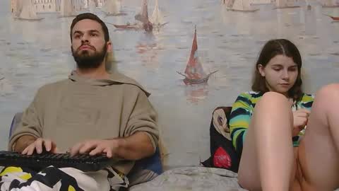 Alex and Sarah online show from December 15, 2:46 pm