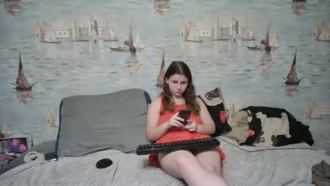 Alex and Sarah online show from October 4, 10:29 pm