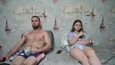 Alex and Sarah online show from September 16, 7:17 pm