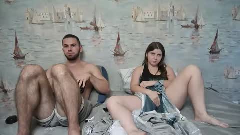 Alex and Sarah online show from September 15, 3:24 pm