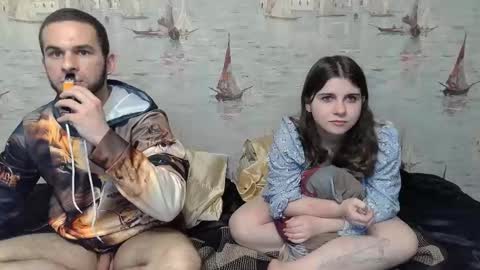 Alex and Sarah online show from February 10, 10:40 pm