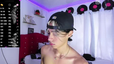 Alex online show from January 3, 1:24 pm