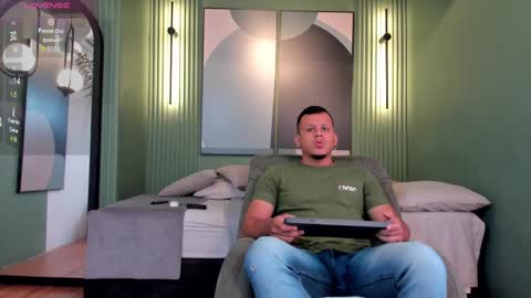 Alex Towers online show from February 15, 7:06 pm