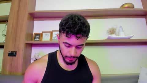 alex_wolf05 online show from March 1, 6:23 pm