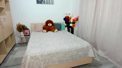 Alexa online show from March 6, 8:24 am