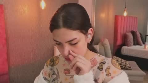 Alexa Thaylor online show from April 9, 3:29 pm